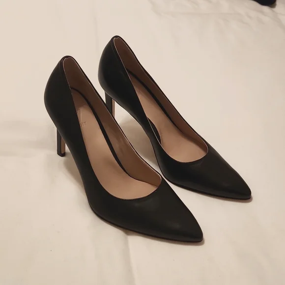 27 Edit Black Pumps - Picture 1 of 5